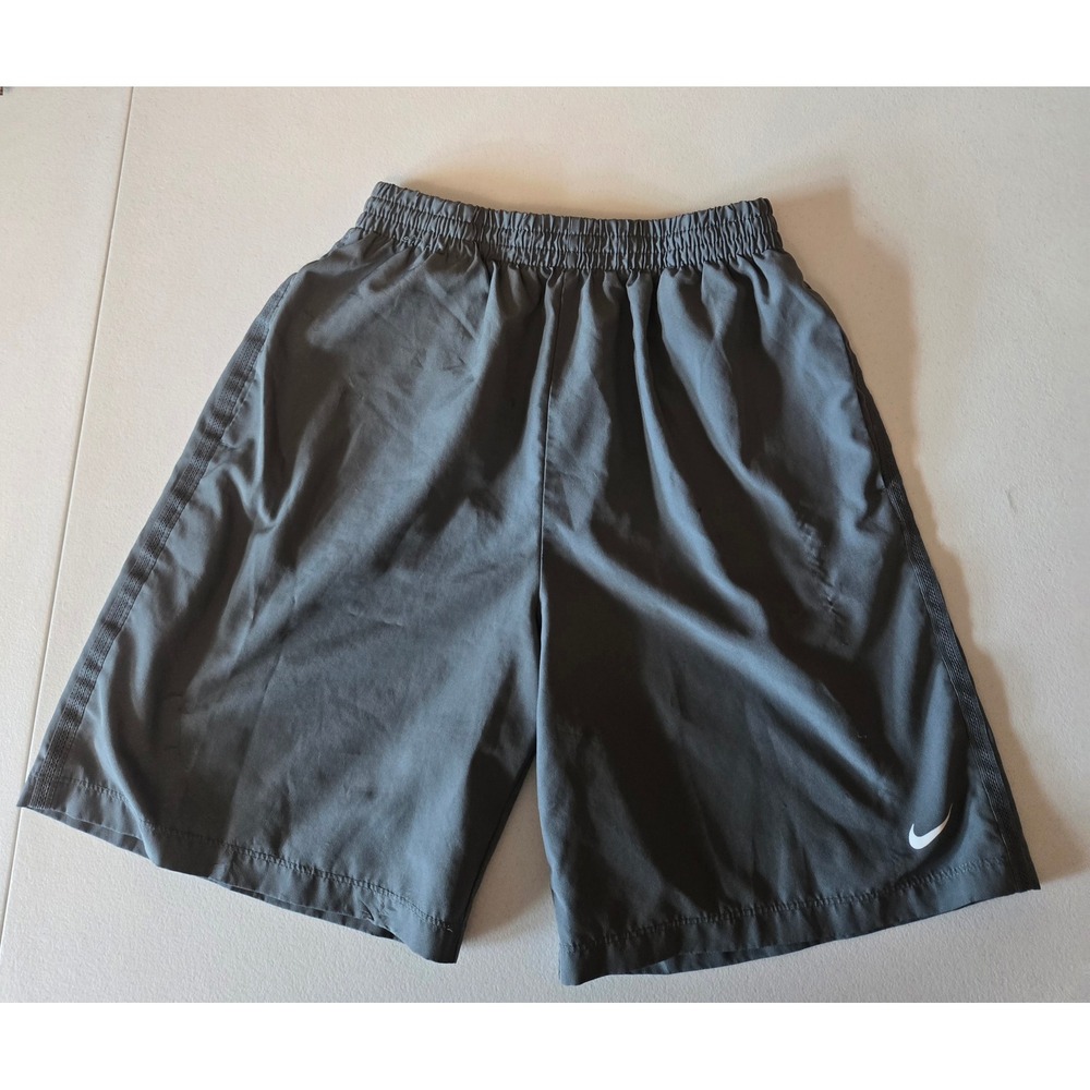 Nike Dri-FIT Boys Youth XL Gray Athletic Shorts Running Training Swoosh Pockets